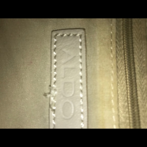 Aldo - White Quilted Crossbody Bag with Chain - Picture 4 of 10